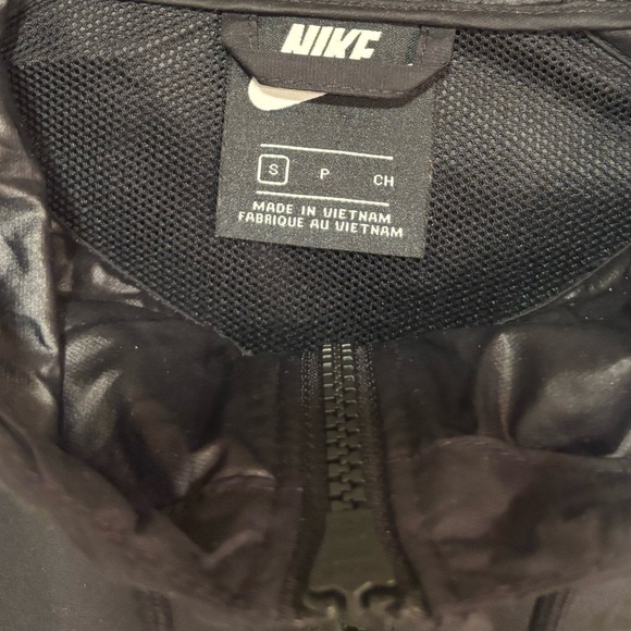 NIKE Women’s Black Lightweight Jacket, Size S, Worn Once, Like New Condition - Picture 6 of 12